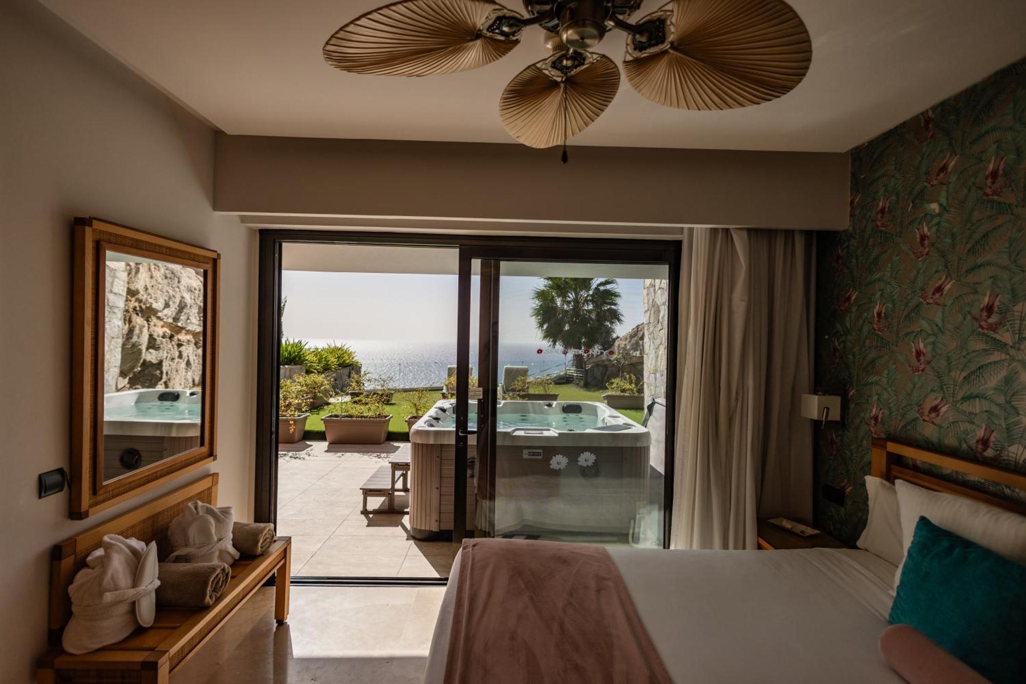 Premium Villa Hot Tub