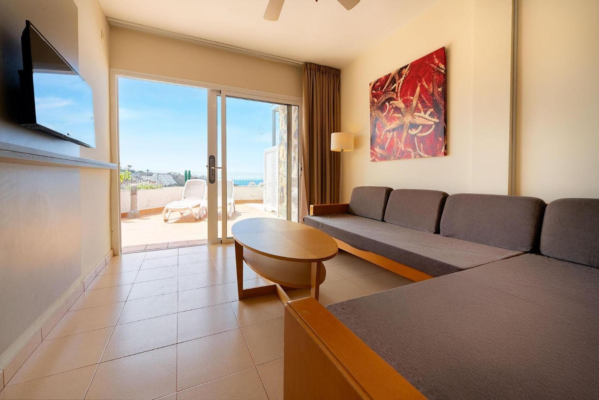 Classic One Bedroom Apartment Terrace Pool View