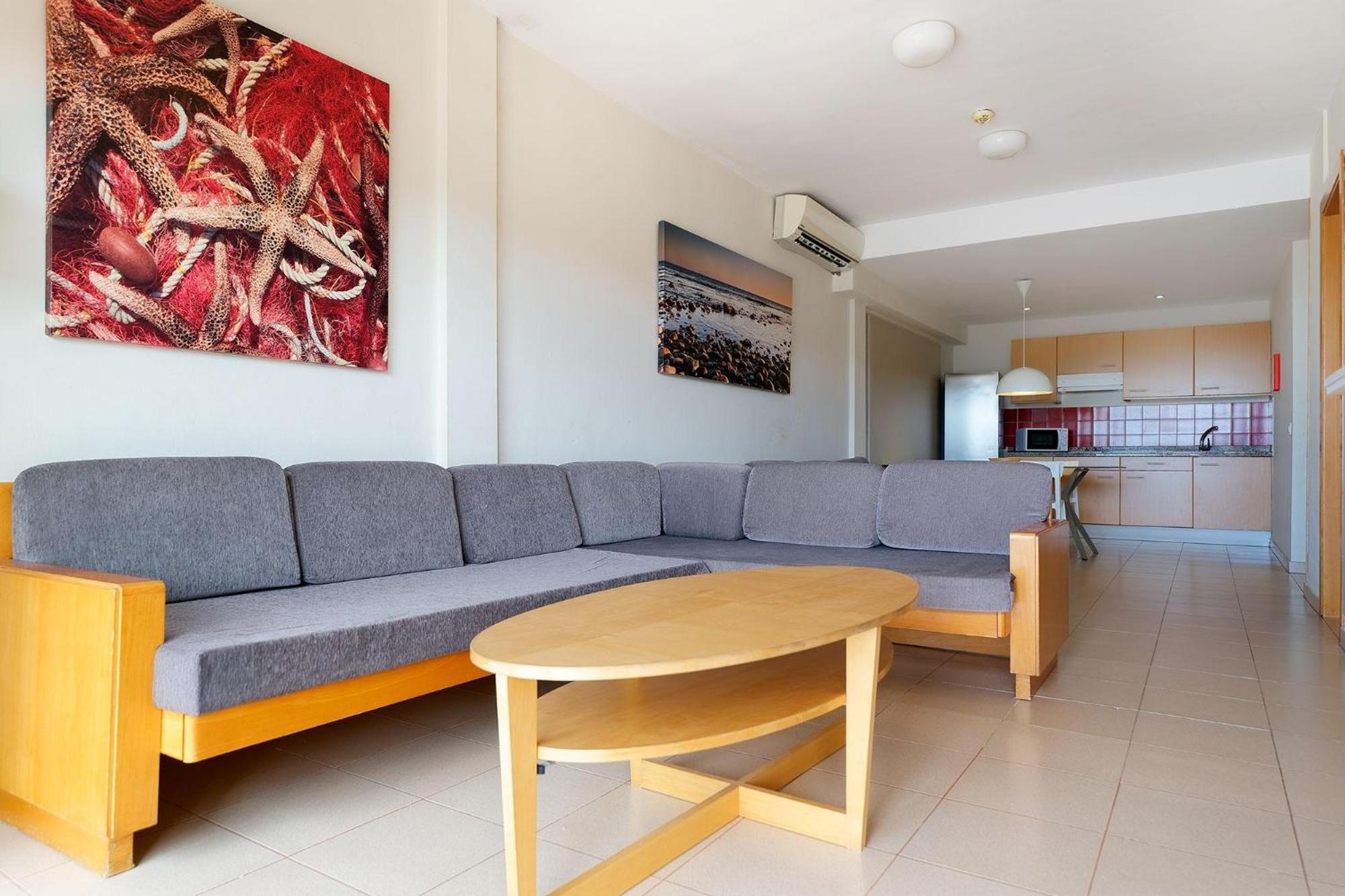 Classic One Bedroom Apartment with Terrace Pool View,1691988304:JPEG