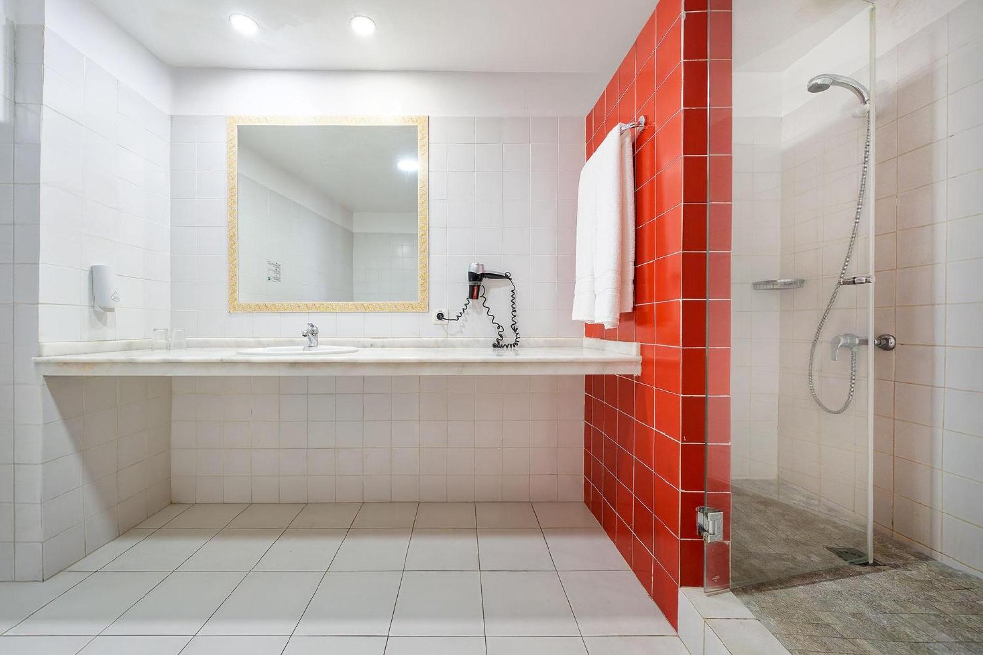 Premium One Bedroom Apartment with Large Terrace,1691988332:JPEG